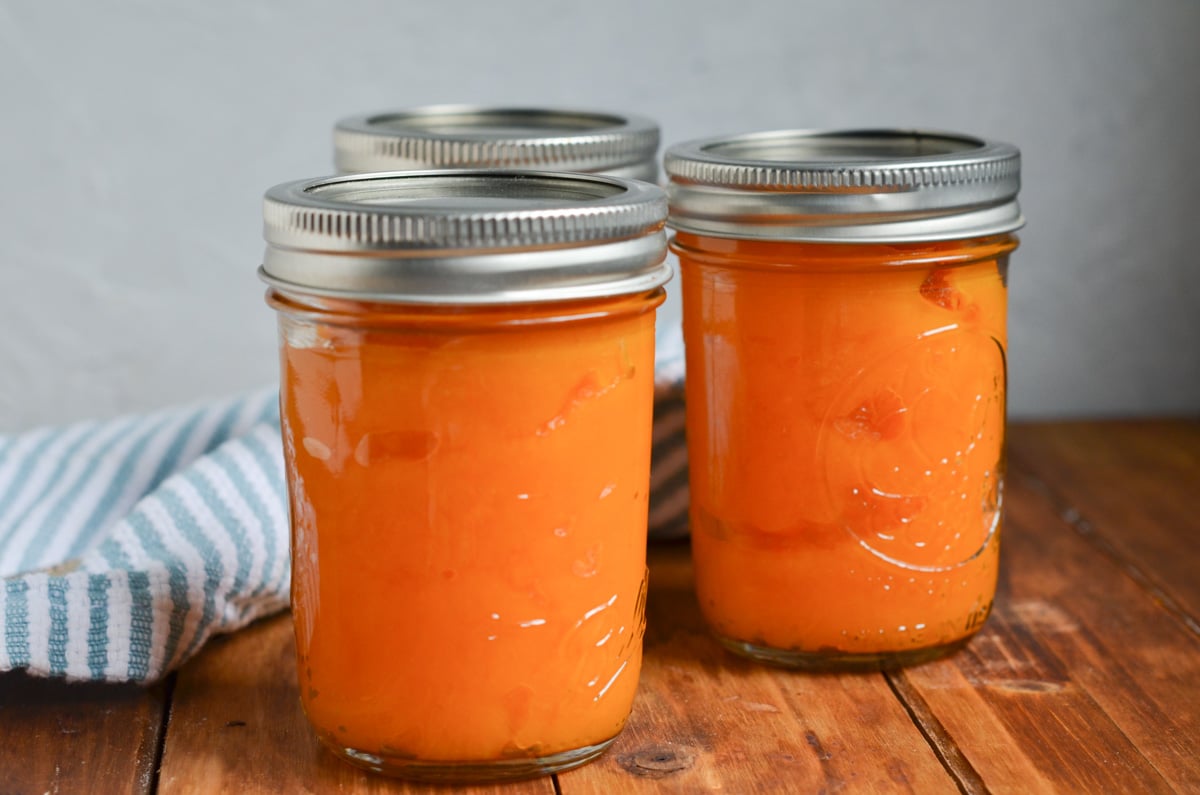 butternut squash puree in glass jars.