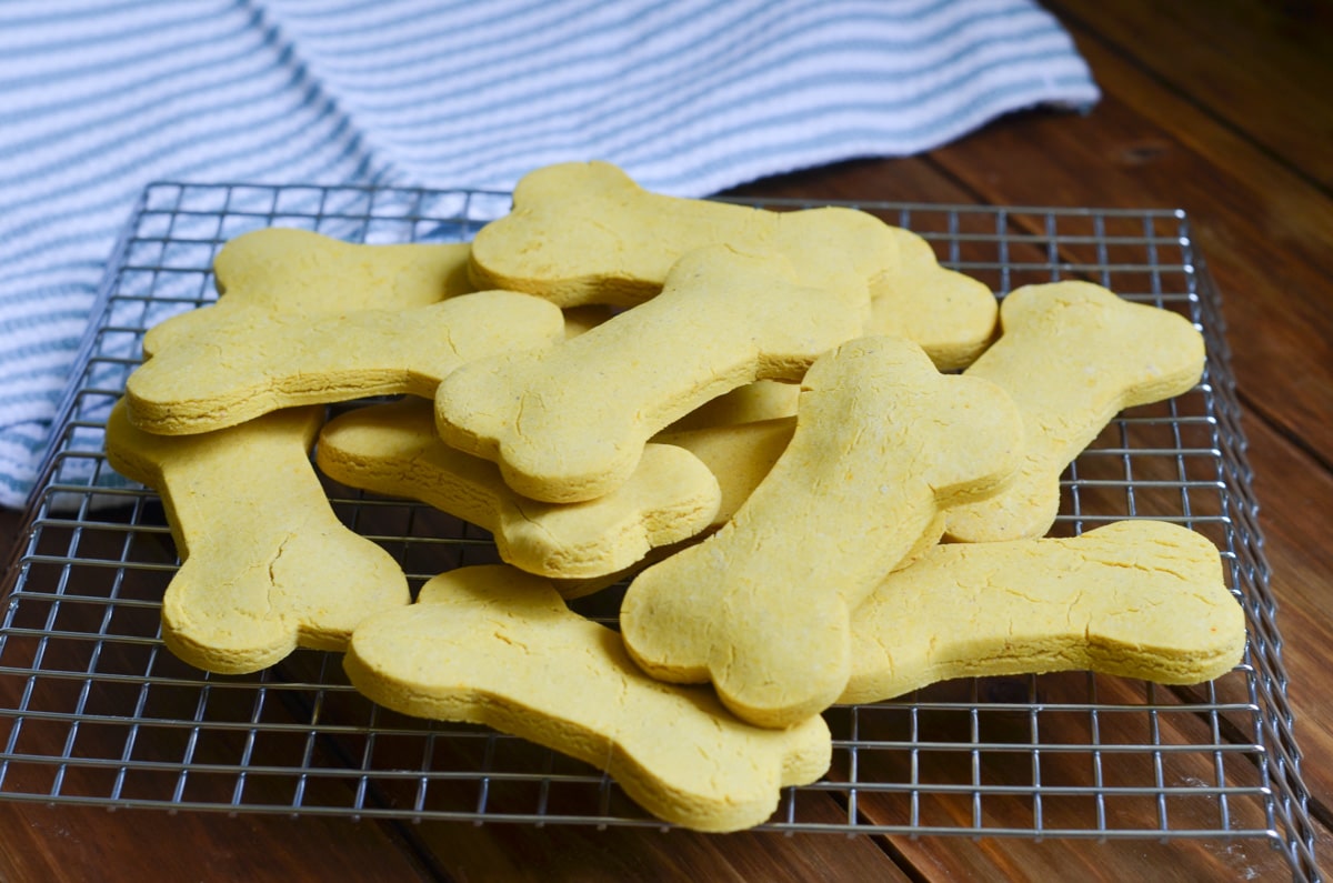 peanut butter dog treats on cooling rack.