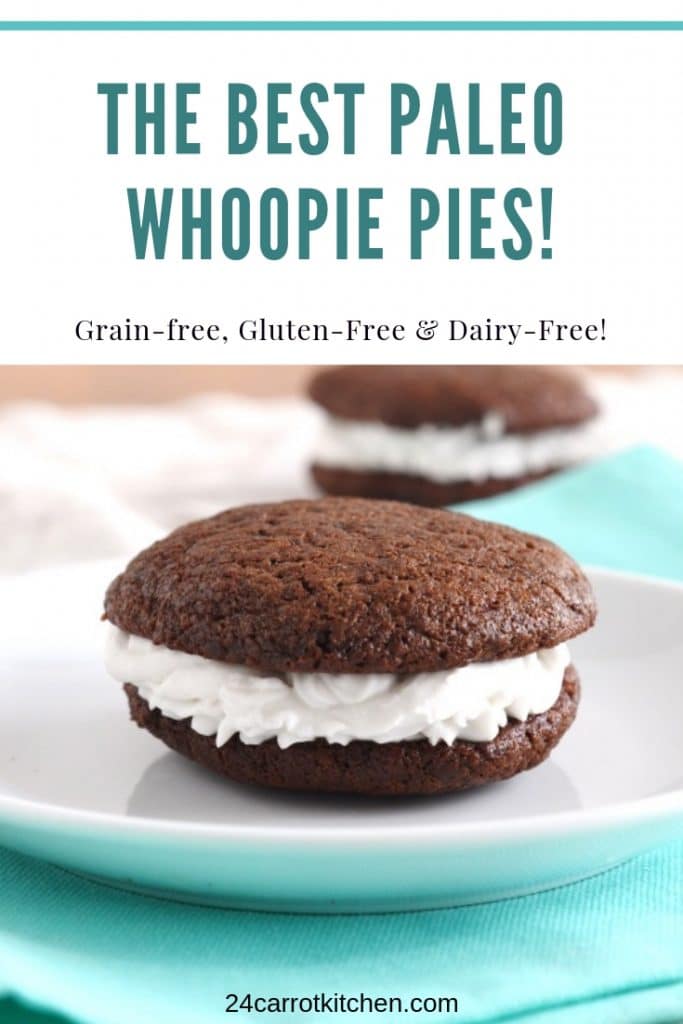 Paleo whoopie pie on plate.