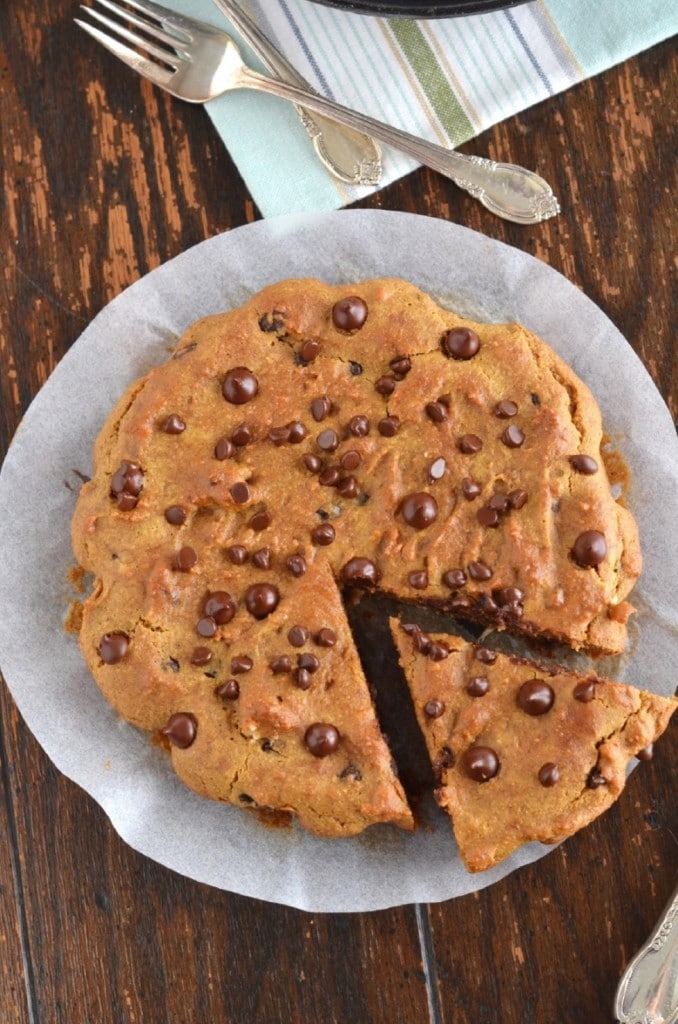 Pumpkin Paleo Recipes - Pumpkin Skillet Chocolate Chip Skookie - 24 Carrot Kitchen