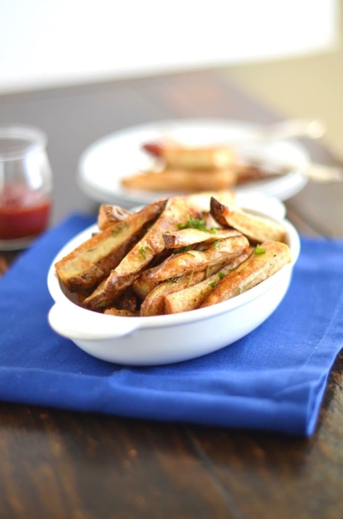 Roasted Rosemary Russet Potato Wedges - Easy, pub-style potato wedges with a few simple ingredients! 24 Carrot Kitchen