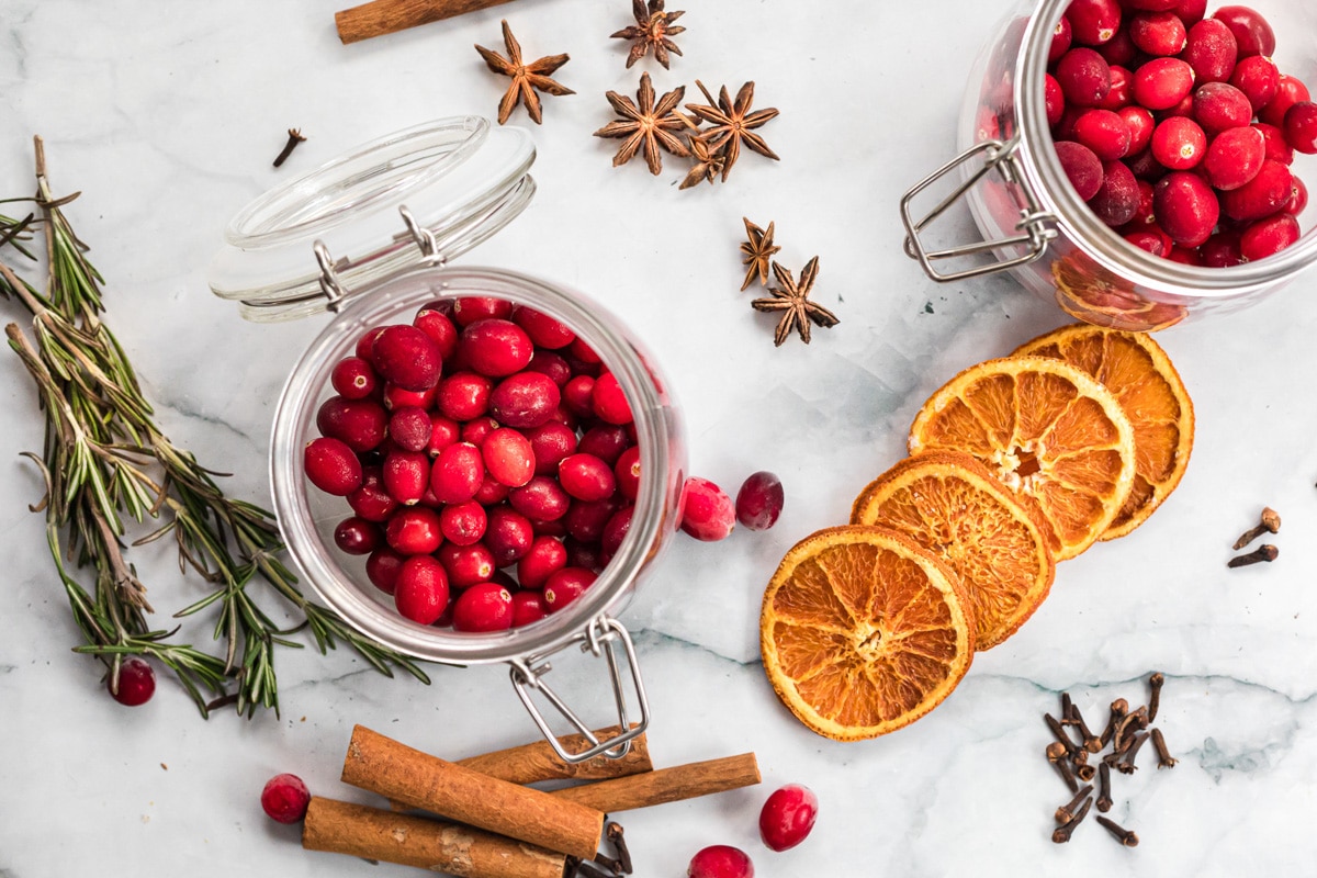 ingredients for potpourri recipe.